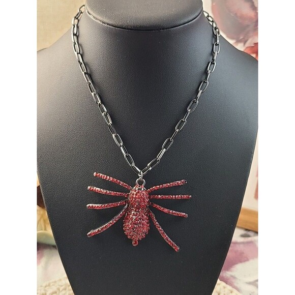 Spider Pendant Necklace 18" Chain – Gothic Style #StatementJewelry #Halloween - Picture 1 of 4